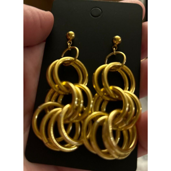 Avon 1970s Gold Ring Earrings - Picture 10 of 11